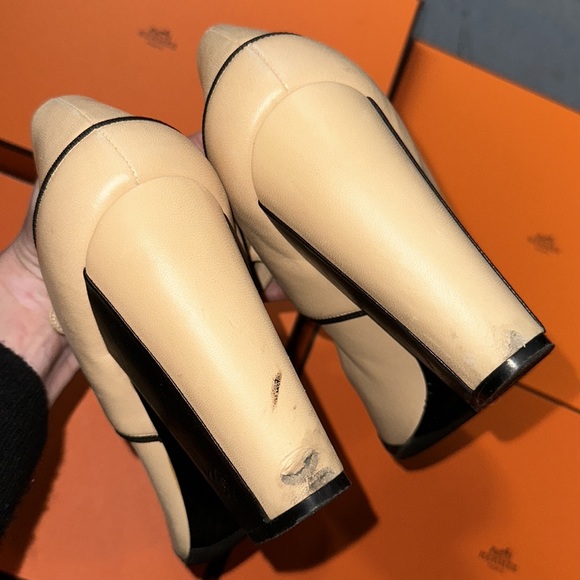 Chanel Runway Two Tone Black Beige Mary Jane Heels - Picture 8 of 17